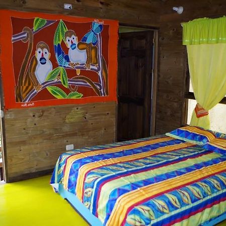 Wood House Hostel La Fortuna Exteriör bild