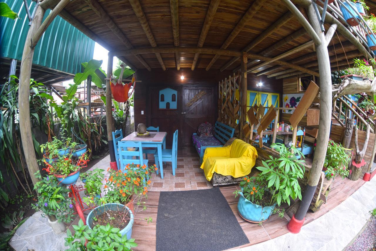Wood House Hostel La Fortuna Exteriör bild