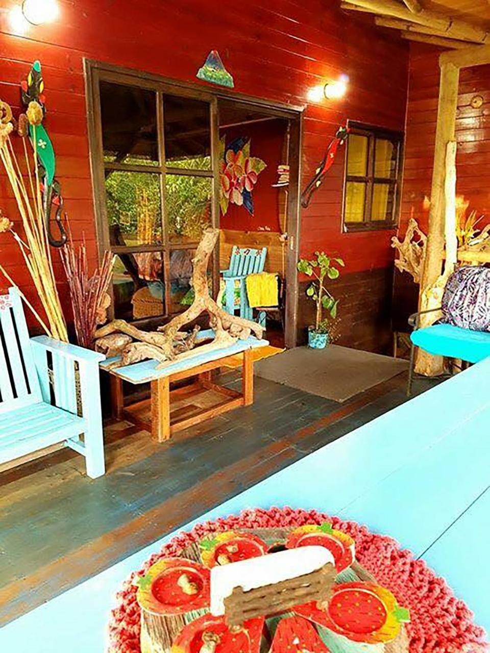 Wood House Hostel La Fortuna Exteriör bild