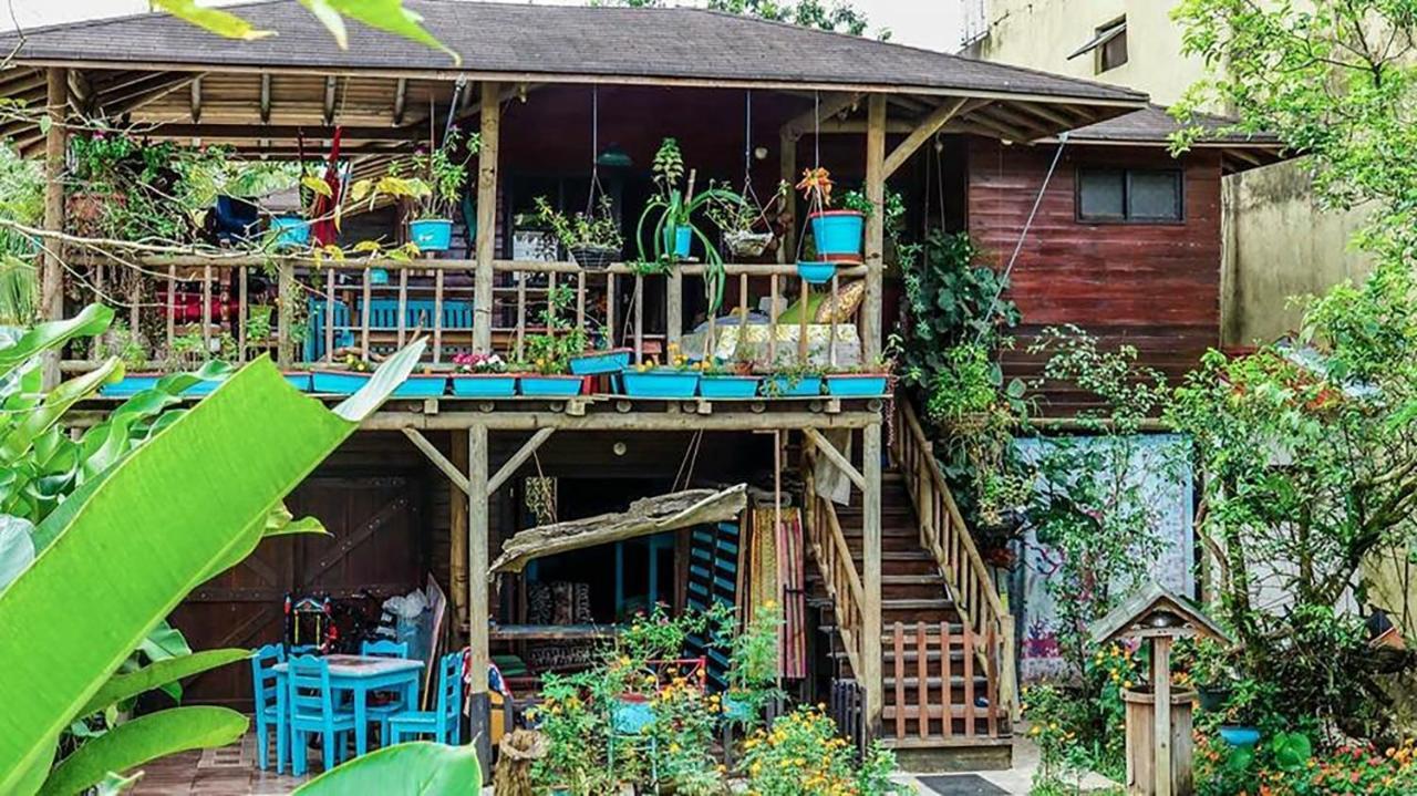 Wood House Hostel La Fortuna Exteriör bild